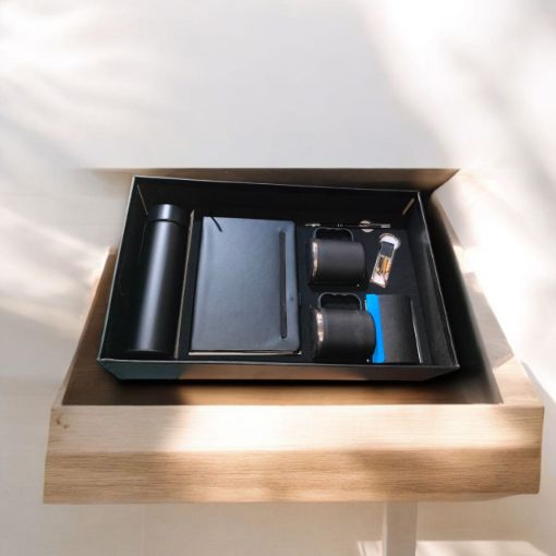 Picture of NEW YEAR DIARY 2026 GIFT SET