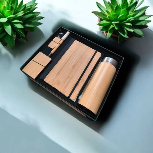 Picture of NEW YEAR DIARY 2026.GIFT SET. WOODEN.