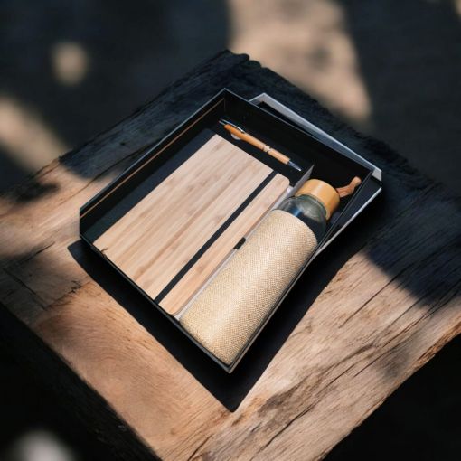 Picture of NEW YEAR DIARY 2026. GIFT SET.WOODEN.